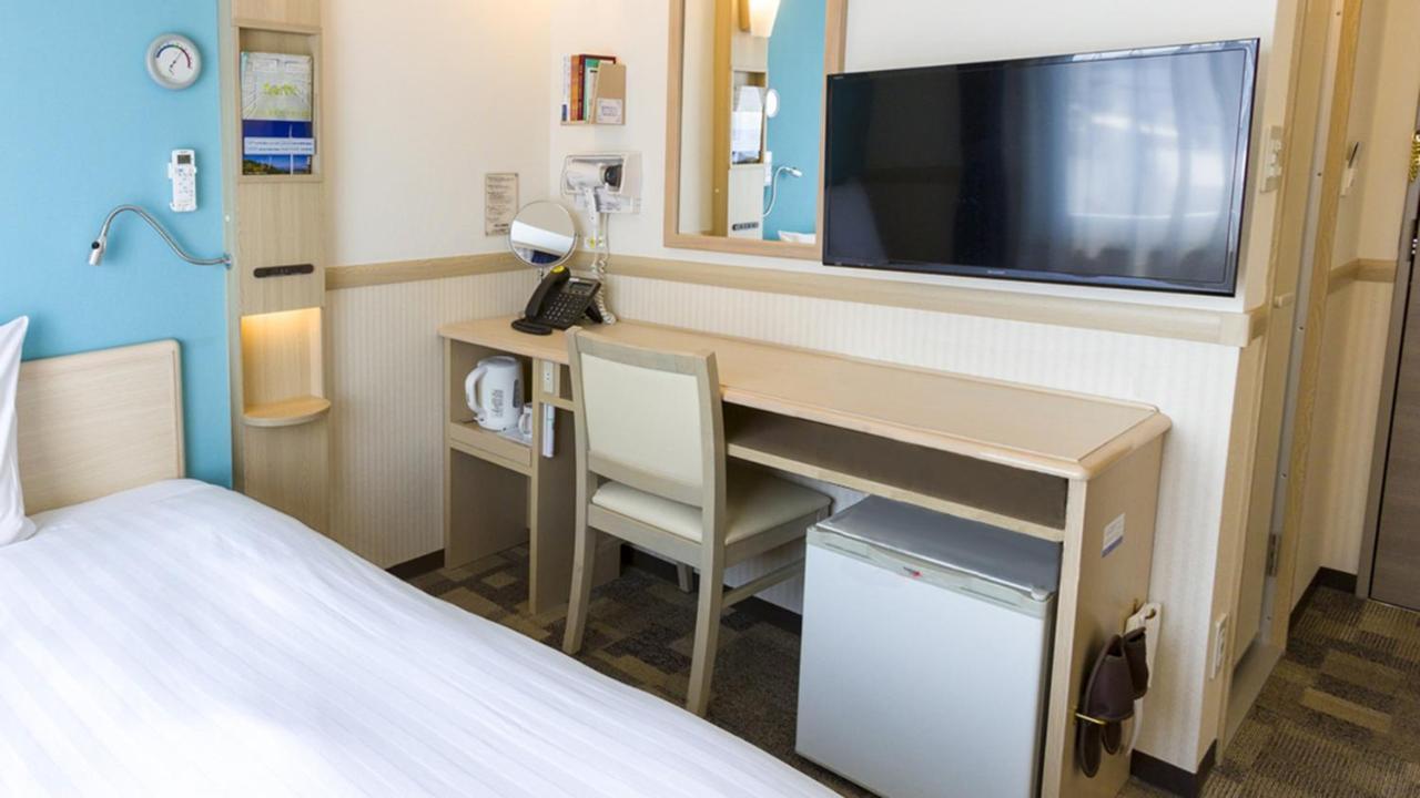 Toyoko Inn Osaka Hankyu Juso-Eki Nishi-Guchi No.2 Exterior photo