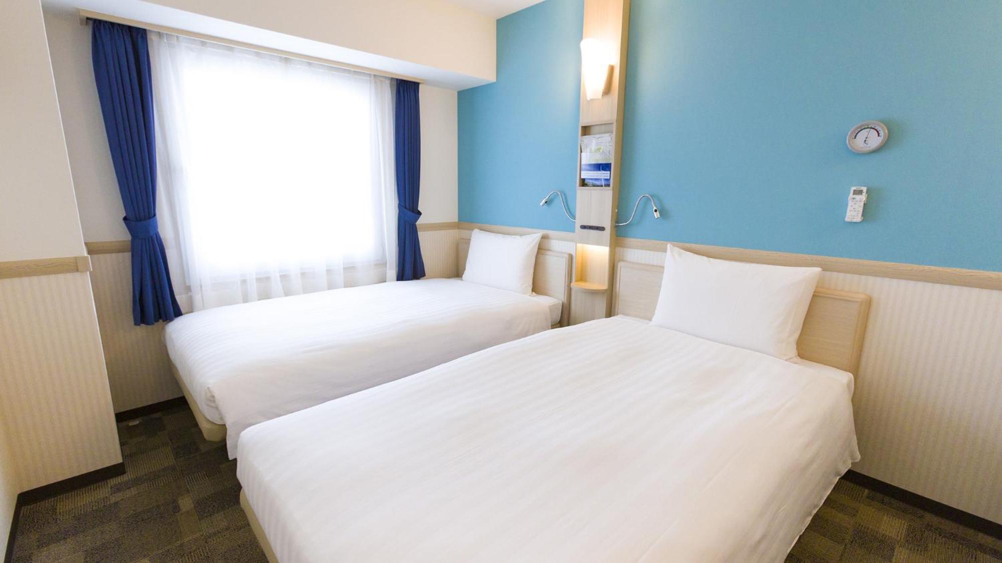 Toyoko Inn Osaka Hankyu Juso-Eki Nishi-Guchi No.2 Room photo